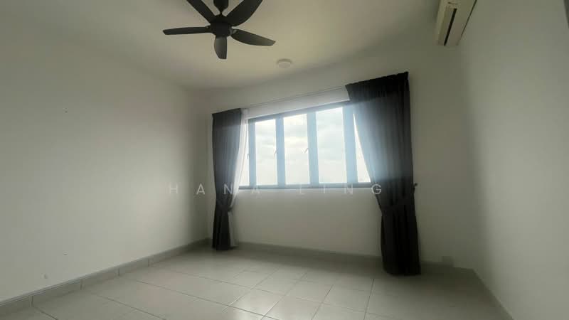 Service Residence for Sale at The Netizen - Hana Ling - Master bedroom - PropertyGuru.com.my