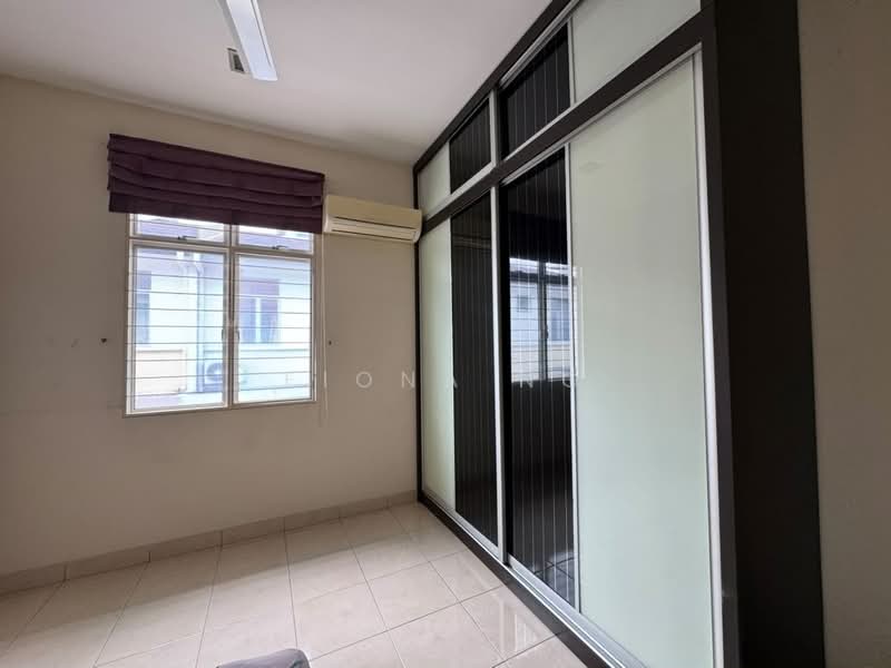 2-storey Terraced House for Sale in Setia Indah 9 (Setia Alam) - Fiona Ng - PropertyGuru.com.my
