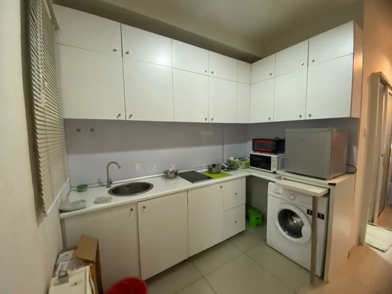 Servis Apartment untuk Disewa di Centrestage Designer Suite - Rex Lok - Kitchen - PropertyGuru.com.my