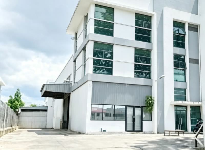 Cluster Factory for Rent in Kawasan Perindustrian Mount Austin (Tebrau) - Tom Loh - Exterior - PropertyGuru.com.my