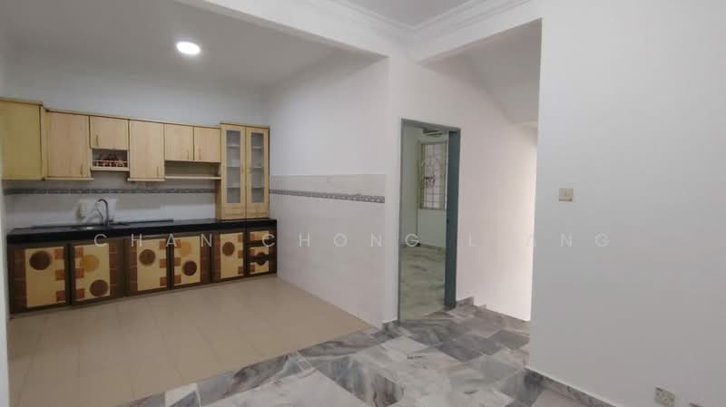 2-storey Terraced House for Sale in Taman Wawasan (Puchong) - Chan Chong Liang - Kitchen - PropertyGuru.com.my