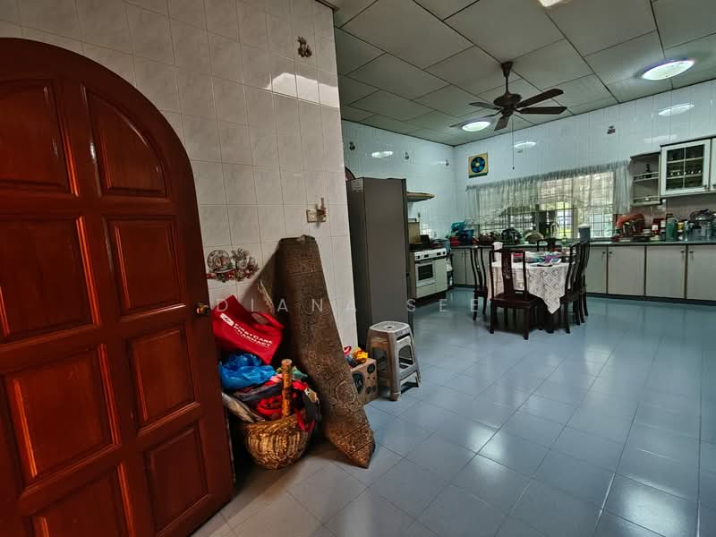 Rumah Banglo untuk Dijual di Taman Gembira (Klang) - Diana See - Kitchen - PropertyGuru.com.my