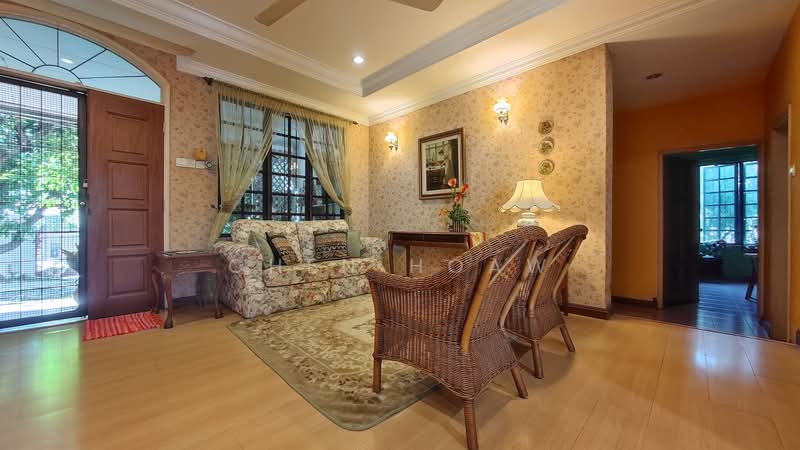 Rumah Banglo untuk Dijual di Seksyen 18 (Petaling Jaya) - Chen Hoaw - Living Room - PropertyGuru.com.my
