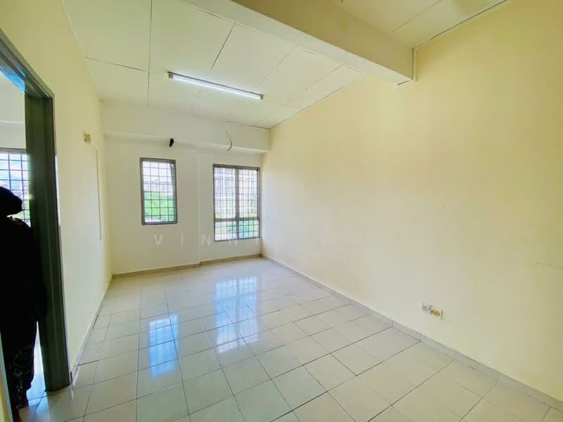 Flat for Rent at Taman Kinrara Seksyen 4 - Vinnie Woo - Interior - PropertyGuru.com.my