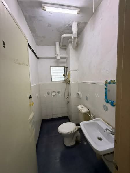 Apartment for Rent at Vista Seri Alam - Gavin Siew - Bathroom - PropertyGuru.com.my