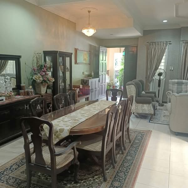2-storey Terraced House for Sale in Bukit Jelutong (Shah Alam) - Hazeman Omar - Dining Room - PropertyGuru.com.my