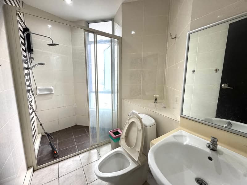 Condominium for Rent at The Brezza - Hailey Wong - Bathroom - PropertyGuru.com.my