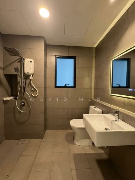 Servis Apartment untuk Disewa di Maya Ara Residences - David Mun - Bathroom - PropertyGuru.com.my