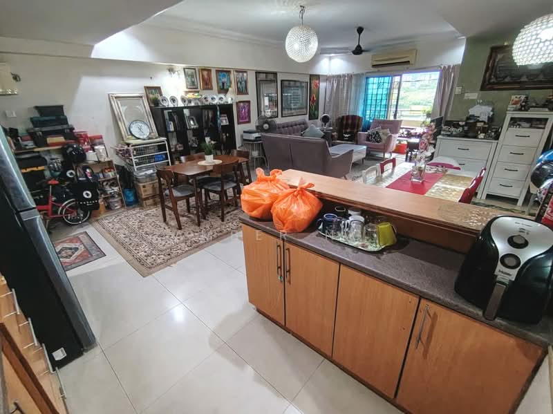 Kondominium untuk Dijual di Idaman Puteri - Amber Ng - Living Room - PropertyGuru.com.my