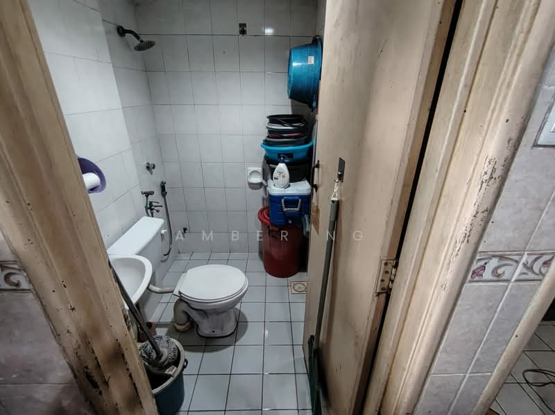 Kondominium untuk Dijual di Idaman Puteri - Amber Ng - Bathroom - PropertyGuru.com.my