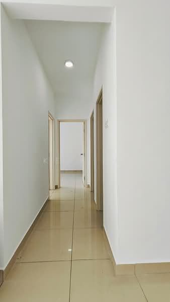 Servis Apartment untuk Disewa di One Maxim - Kean Yu - Corridor - PropertyGuru.com.my