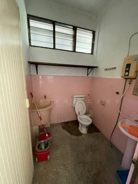 Rumah Berkembar untuk Disewa di Relau (Bukit Jambul) - Sherlene Choo - Bathroom - PropertyGuru.com.my