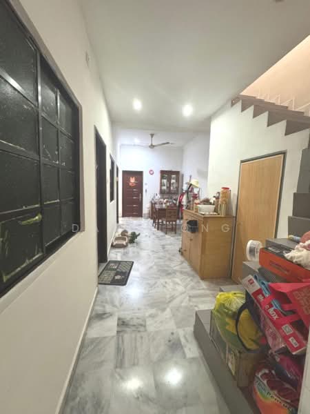 1.5-storey Terraced House for Sale in Taman Ehsan (Kepong) - Davis Ong - Corridor - PropertyGuru.com.my