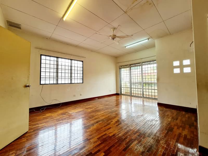 Terraced House for Sale in Bandar Puteri Puchong (Puchong) - John Lee - Living Room - PropertyGuru.com.my