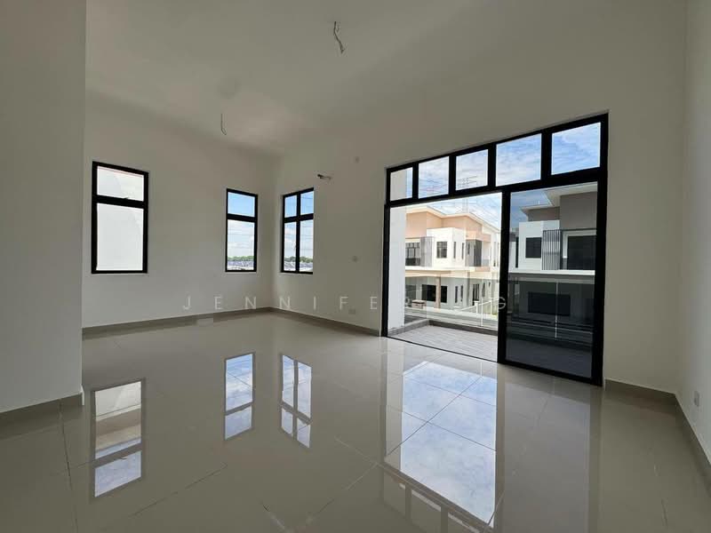 Cluster House for Sale in Johor Bahru (Johor) - Jennifer Ng - Living Room - PropertyGuru.com.my