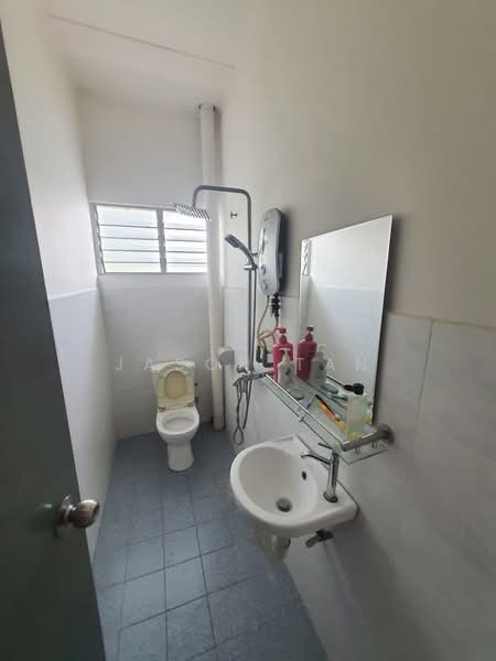 Rumah Teres 2 Tingkat untuk Dijual di Taman Puncak Jalil (Seri Kembangan) - Jason Tan - Bathroom - PropertyGuru.com.my