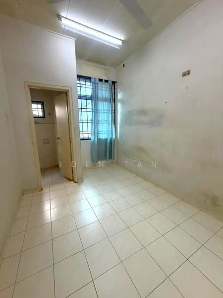 2-storey Terraced House for Sale in Taman Kempas Indah (Tebrau) - Iden Tan - Interior - PropertyGuru.com.my