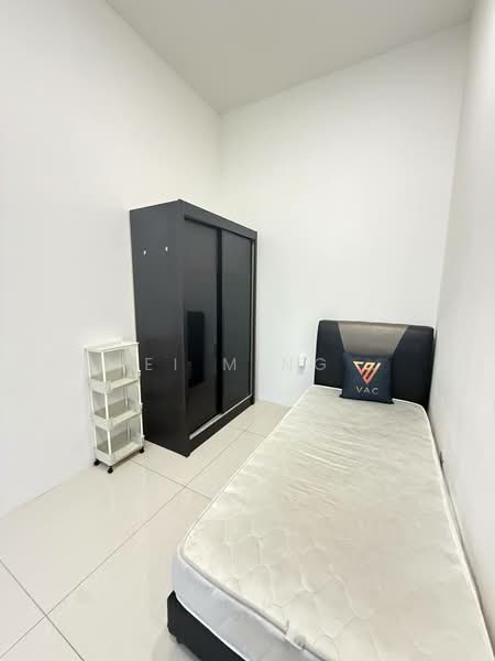 Semi-Detached House for Rent in Taman Mount Austin (Tebrau) - Wei Ming . - Bedroom - PropertyGuru.com.my
