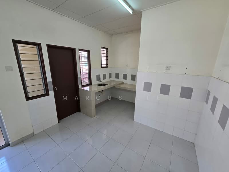 Rumah Bandar untuk Disewa di Batu Caves (Selangor) - Marcus Lee - Kitchen - PropertyGuru.com.my