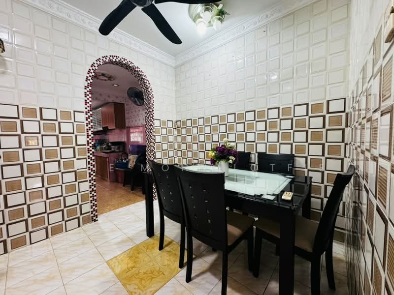 Rumah Teres 1 Tingkat untuk Dijual di Balakong (Selangor) - Atie Mohd Lotfie - Dining Room - PropertyGuru.com.my