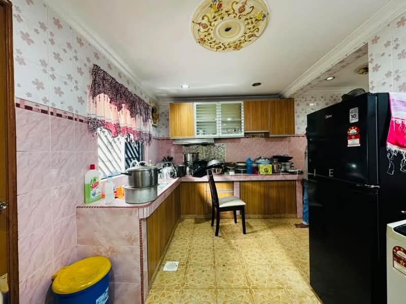 Rumah Teres 1 Tingkat untuk Dijual di Balakong (Selangor) - Atie Mohd Lotfie - Kitchen - PropertyGuru.com.my