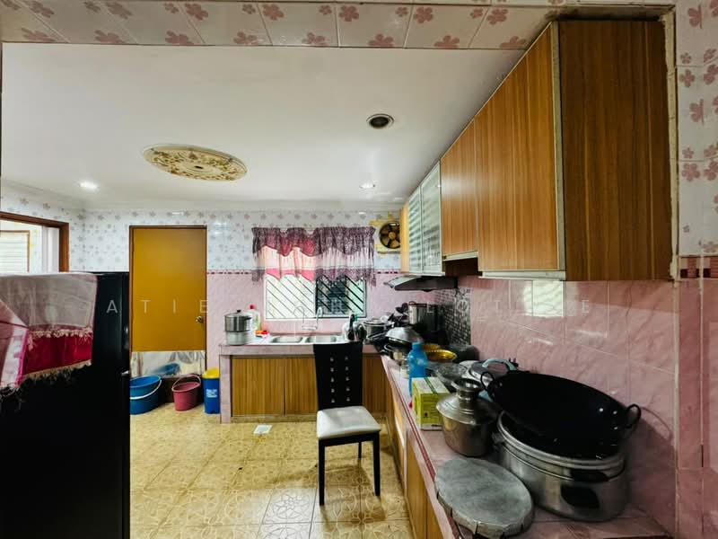 Rumah Teres 1 Tingkat untuk Dijual di Balakong (Selangor) - Atie Mohd Lotfie - Kitchen - PropertyGuru.com.my