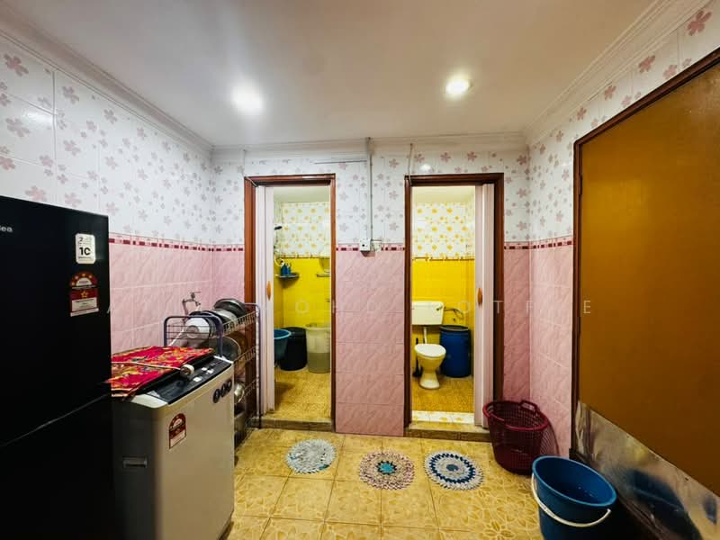 Rumah Teres 1 Tingkat untuk Dijual di Balakong (Selangor) - Atie Mohd Lotfie - Kitchen - PropertyGuru.com.my