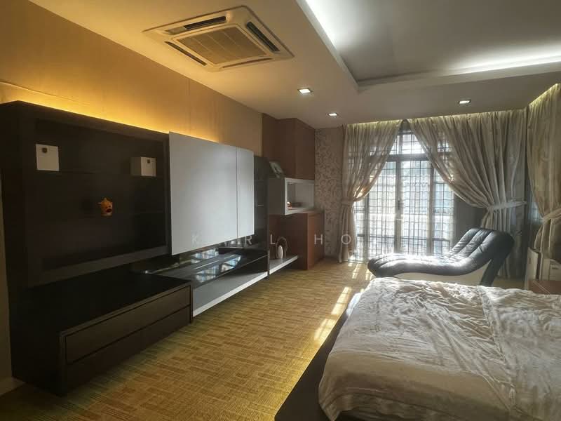 Rumah Teres 2 Tingkat untuk Dijual di Taman Desa Cemerlang (Ulu Tiram) - Karl Ho - Bedroom - PropertyGuru.com.my