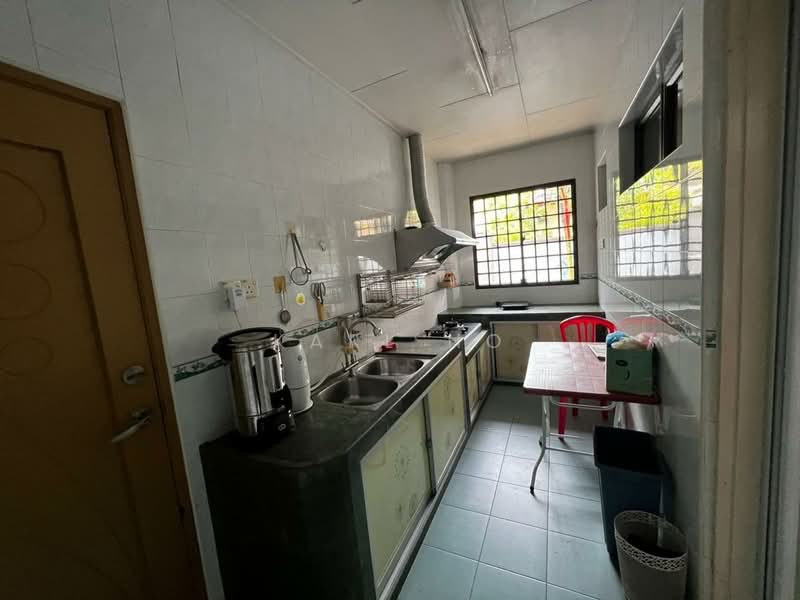 Rumah Teres 2 Tingkat untuk Dijual di Taman Desa Cemerlang (Ulu Tiram) - Karl Ho - Kitchen - PropertyGuru.com.my