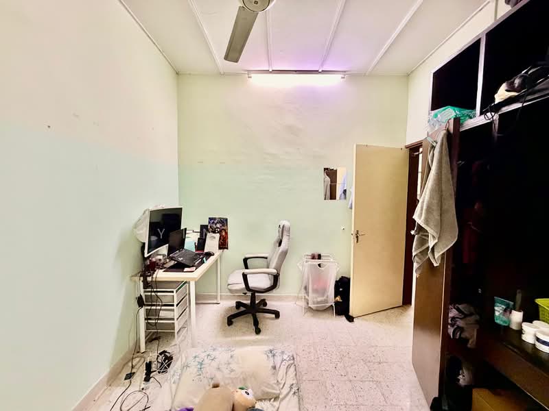 1-storey Terraced House for Sale in Taman Tun Dr Ismail (Kuala Lumpur) - Yin Peng . - Bedroom - PropertyGuru.com.my