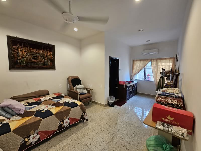 Semi-Detached House for Sale in Bukit Damansara (Damansara Heights) - Shawn Lim - Bedroom - PropertyGuru.com.my