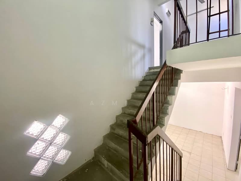 2-storey Terraced House for Sale in Taman Lestari Putra (Seri Kembangan) - Azmi . - Interior - PropertyGuru.com.my