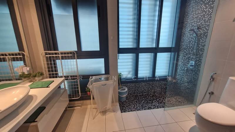 Servis Apartment untuk Disewa di Vogue Suites One - Karmen Chan - Bathroom - PropertyGuru.com.my
