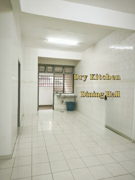 Rumah Teres 2 Tingkat untuk Dijual di Taman Desa Cemerlang (Ulu Tiram) - Iden Tan - Kitchen - PropertyGuru.com.my