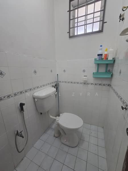 Rumah Teres 1 Tingkat untuk Dijual di Taman Semenyih Indah (Semenyih) - Nurul Zyra - Bathroom - PropertyGuru.com.my