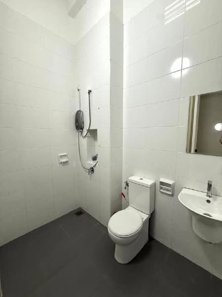 Rumah Teres 2 Tingkat untuk Dijual di Eco Summer (Johor Bahru) - Wee Howe - Bathroom - PropertyGuru.com.my