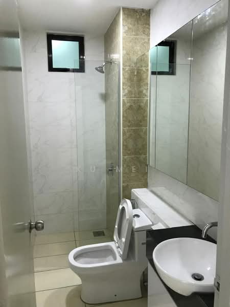 Service Residence for Sale at D'Summit Residences - Ku Mei - Bathroom - PropertyGuru.com.my