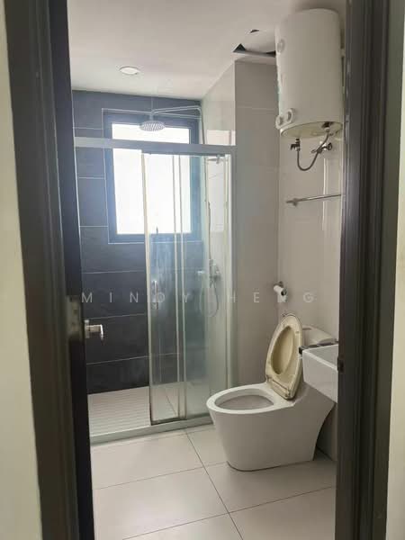 Kondominium untuk Dijual di Amberside @ Country Garden Danga Bay - Mindy Heng - Bathroom - PropertyGuru.com.my