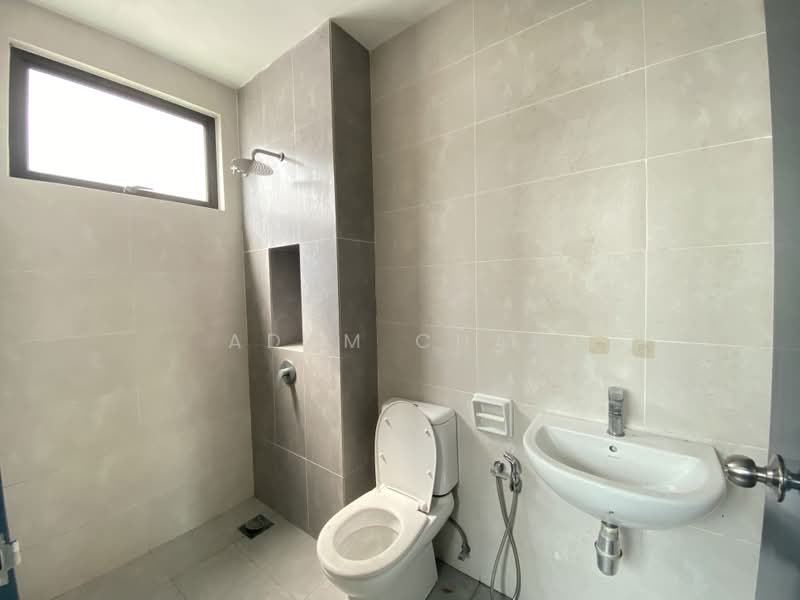 Rumah Teres 2.5 Tingkat untuk Dijual di Setia Utama (Setia Alam) - Adam Chan - Bathroom - PropertyGuru.com.my