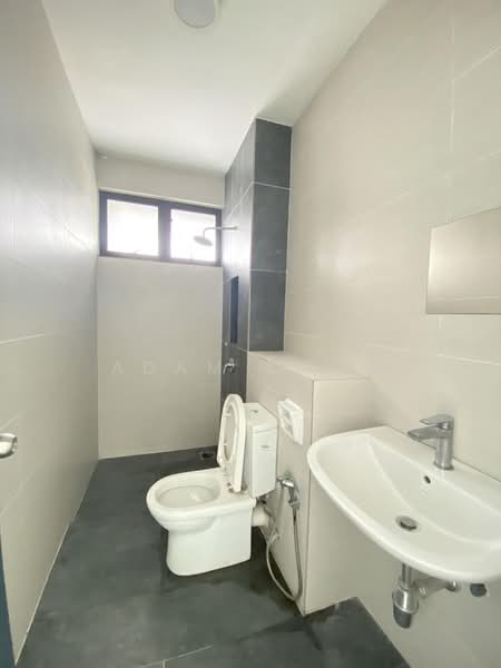 Rumah Teres 2.5 Tingkat untuk Dijual di Setia Utama (Setia Alam) - Adam Chan - Bathroom - PropertyGuru.com.my