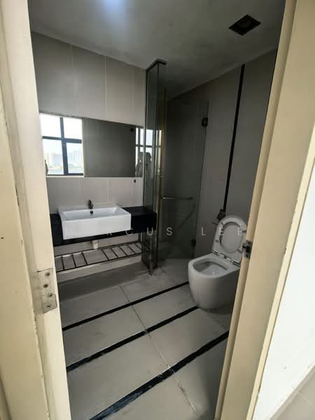 Service Residence for Rent at Emerald Avenue - Marcus Lee - Bathroom - PropertyGuru.com.my