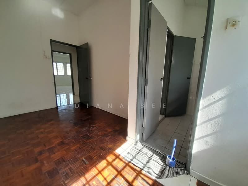 2-storey Terraced House for Rent in Taman Sri Sentosa (Klang) - Diana See - Interior - PropertyGuru.com.my
