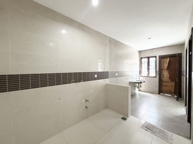 Terraced House for Sale in Bandar Kinrara Seksyen 8 (Bandar Kinrara) - CK Yee - Kitchen - PropertyGuru.com.my