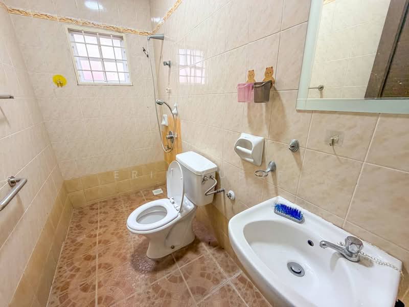 Semi-Detached House for Sale in Alam Damai (Cheras) - Erin Yusof - PropertyGuru.com.my