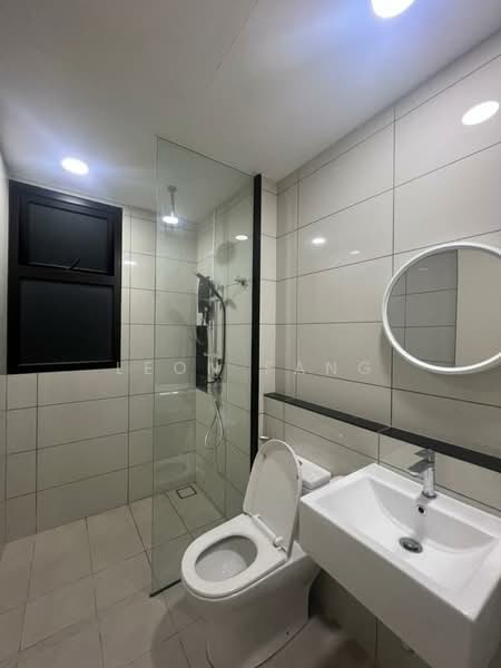 Servis Apartment untuk Disewa di Duta Park Residences - Leon Fang - Bathroom - PropertyGuru.com.my