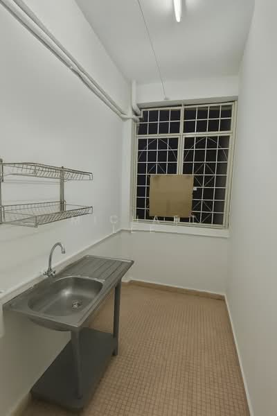 Apartment for Sale at Subang Perdana Goodyear Court 8 - Michael Lee - Kitchen - PropertyGuru.com.my