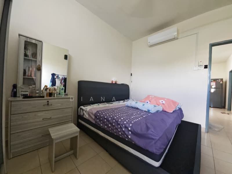 Apartment for Rent at Pangsapuri Kasuarina - Diana See - Bedroom - PropertyGuru.com.my