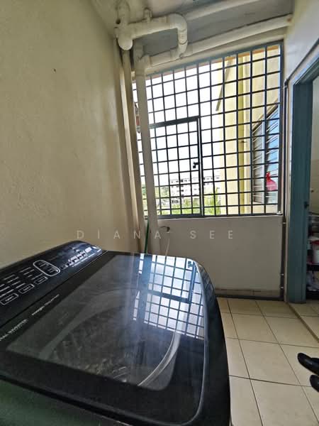 Apartment for Rent at Pangsapuri Kasuarina - Diana See - Balcony - PropertyGuru.com.my