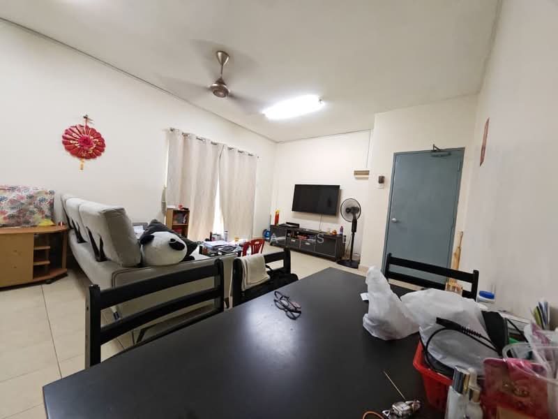 Apartment for Rent at Pangsapuri Kasuarina - Diana See - Living Room - PropertyGuru.com.my