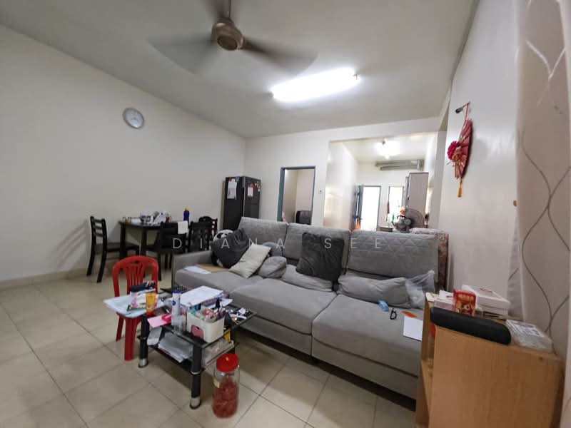 Apartment for Rent at Pangsapuri Kasuarina - Diana See - Living Room - PropertyGuru.com.my